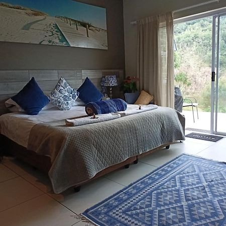 Mackenzies Accommodation 이스트런던 외부 사진