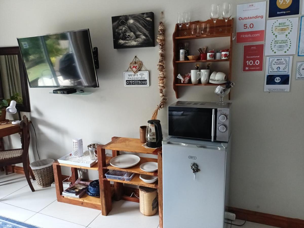 Mackenzies Accommodation 이스트런던 외부 사진