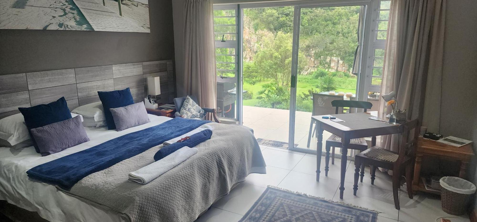 Mackenzies Accommodation 이스트런던 외부 사진