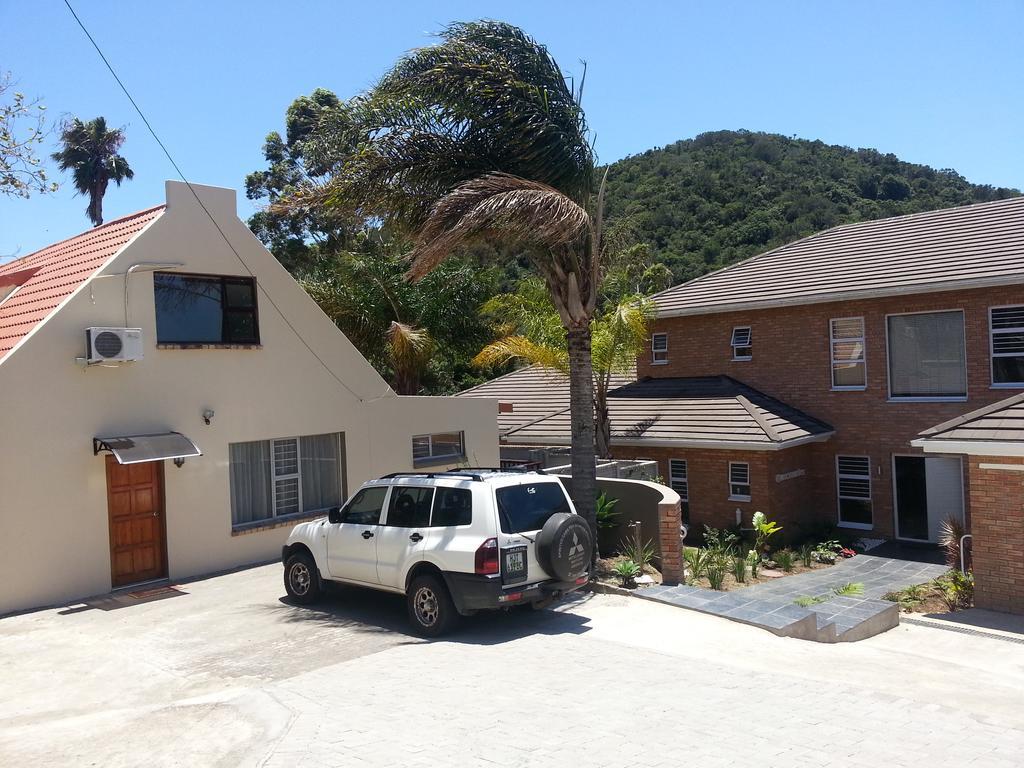 Mackenzies Accommodation 이스트런던 외부 사진